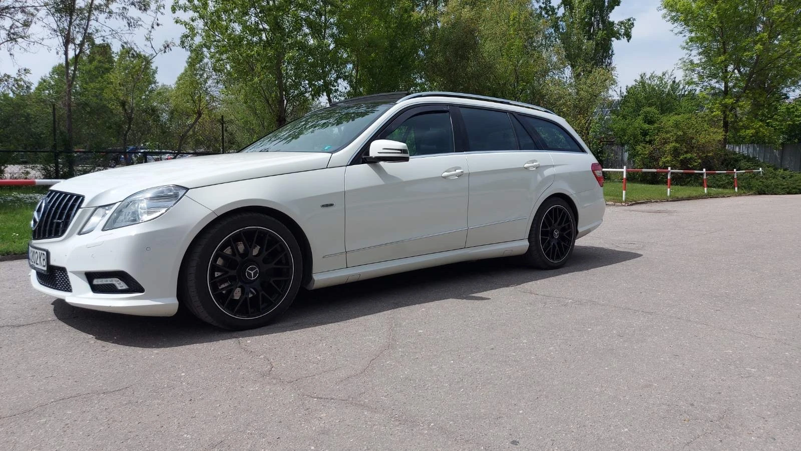 Mercedes-Benz E 250 Е250, снимка 13 - Автомобили и джипове - 55877783