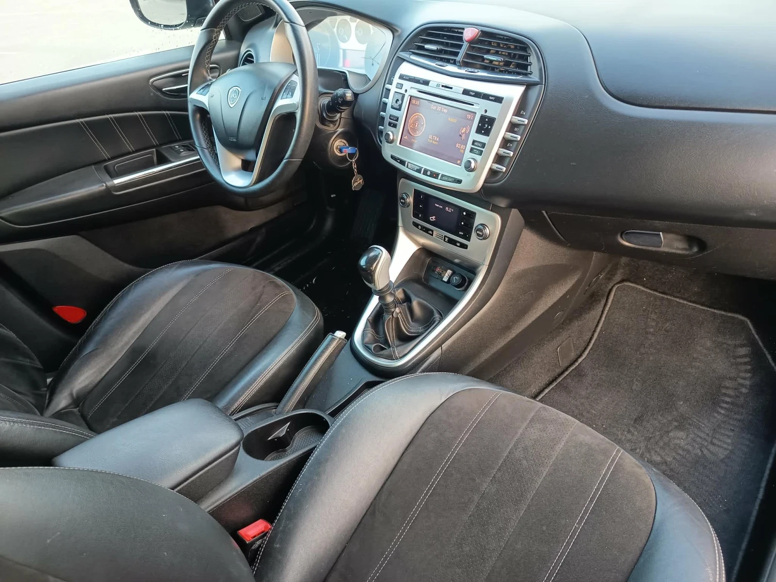 Lancia Delta 1.4LPG* 140к.с.* 6ск, снимка 10 - Автомобили и джипове - 56154292