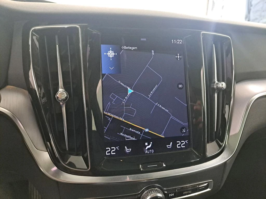 Volvo V60, снимка 6 - Автомобили и джипове - 56165736
