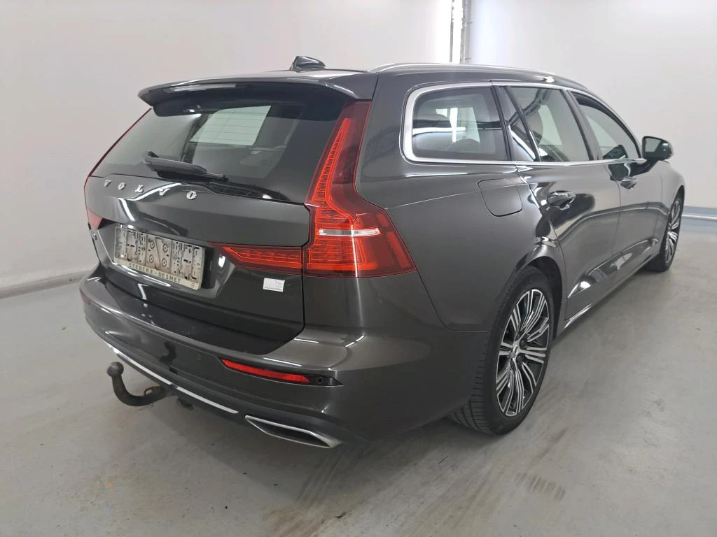 Volvo V60, снимка 3 - Автомобили и джипове - 56165736