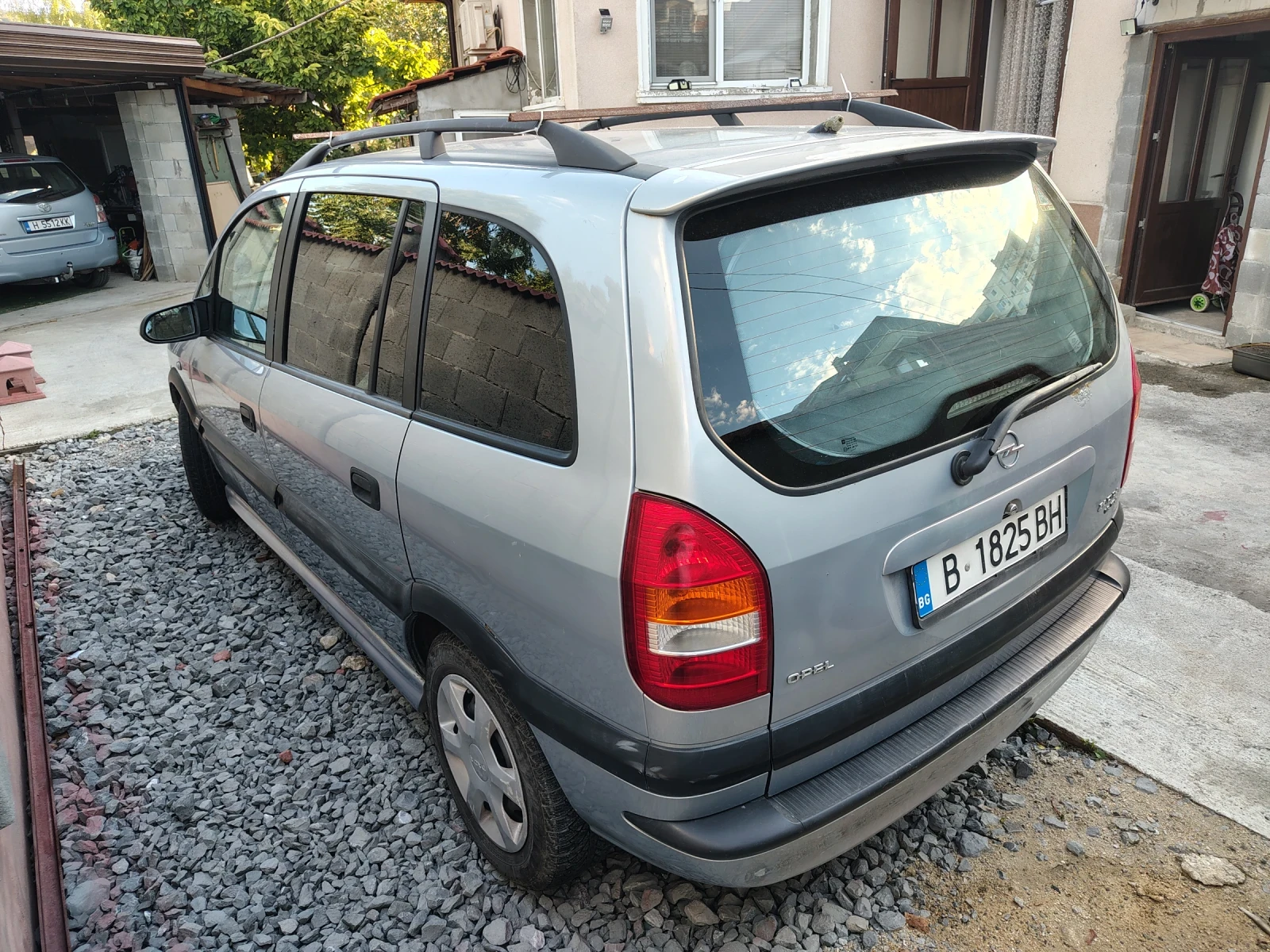 Opel Zafira, снимка 3 - Автомобили и джипове - 56226935