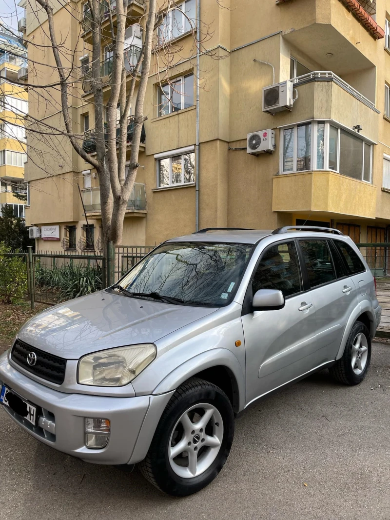 Toyota Rav4 2.0VVT-i 4х4 КАТО НОВ, снимка 4 - Автомобили и джипове - 48208955