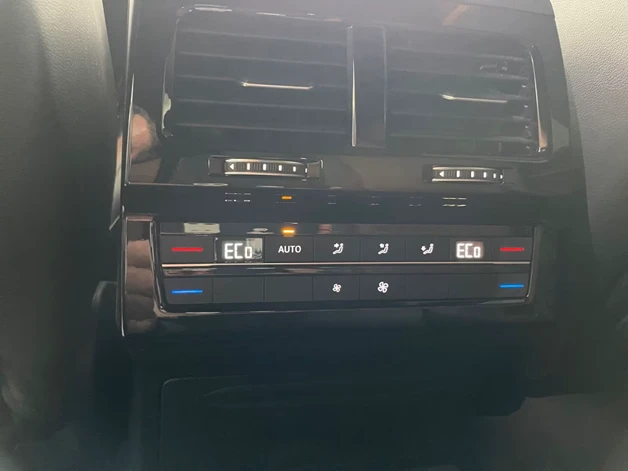 VW Touareg 3.0 TSI 4Motion = R-line = Гаранция - изображение 8