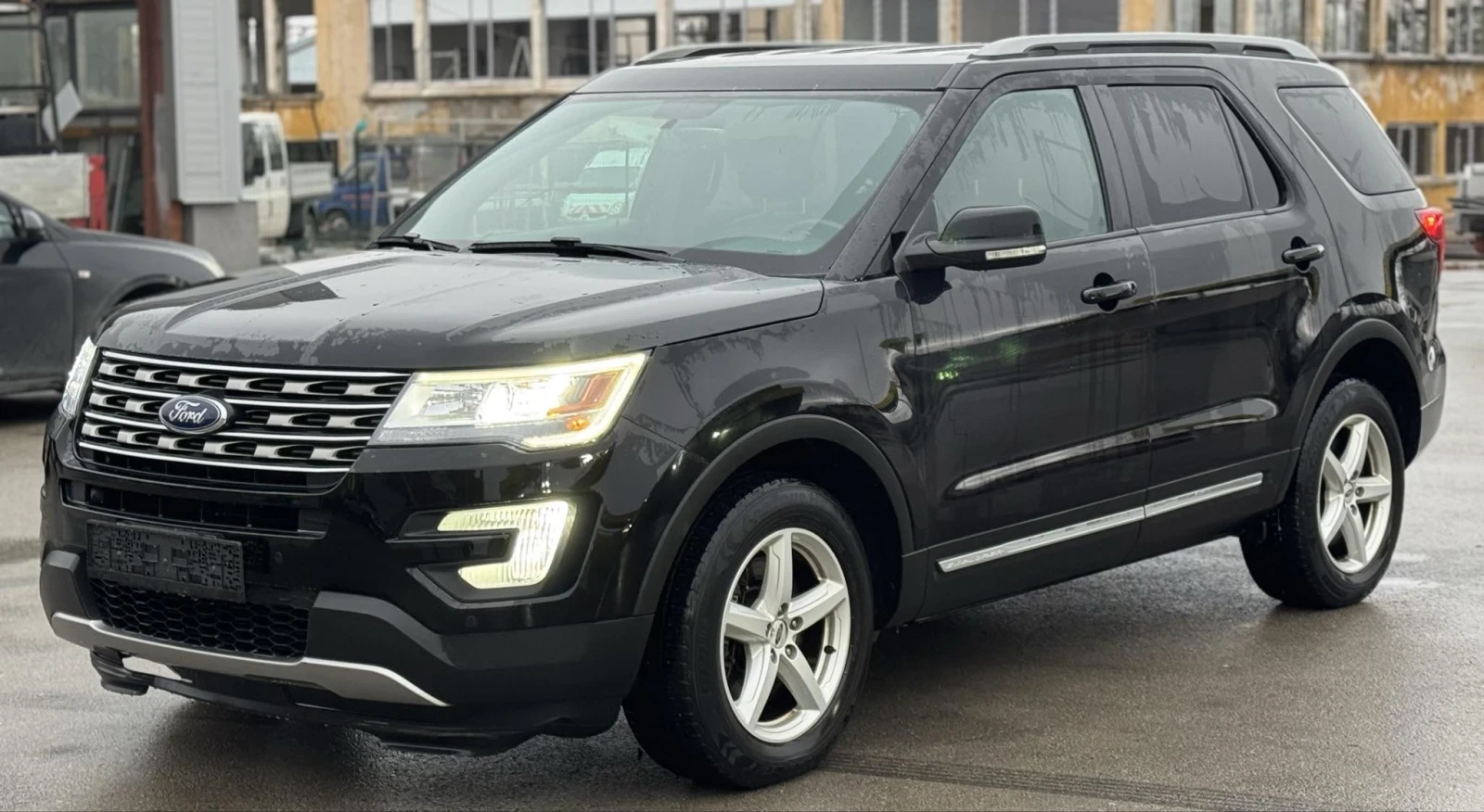 Ford Explorer XLT 3.5 V6 с чисто нови зимни гуми ! , снимка 1