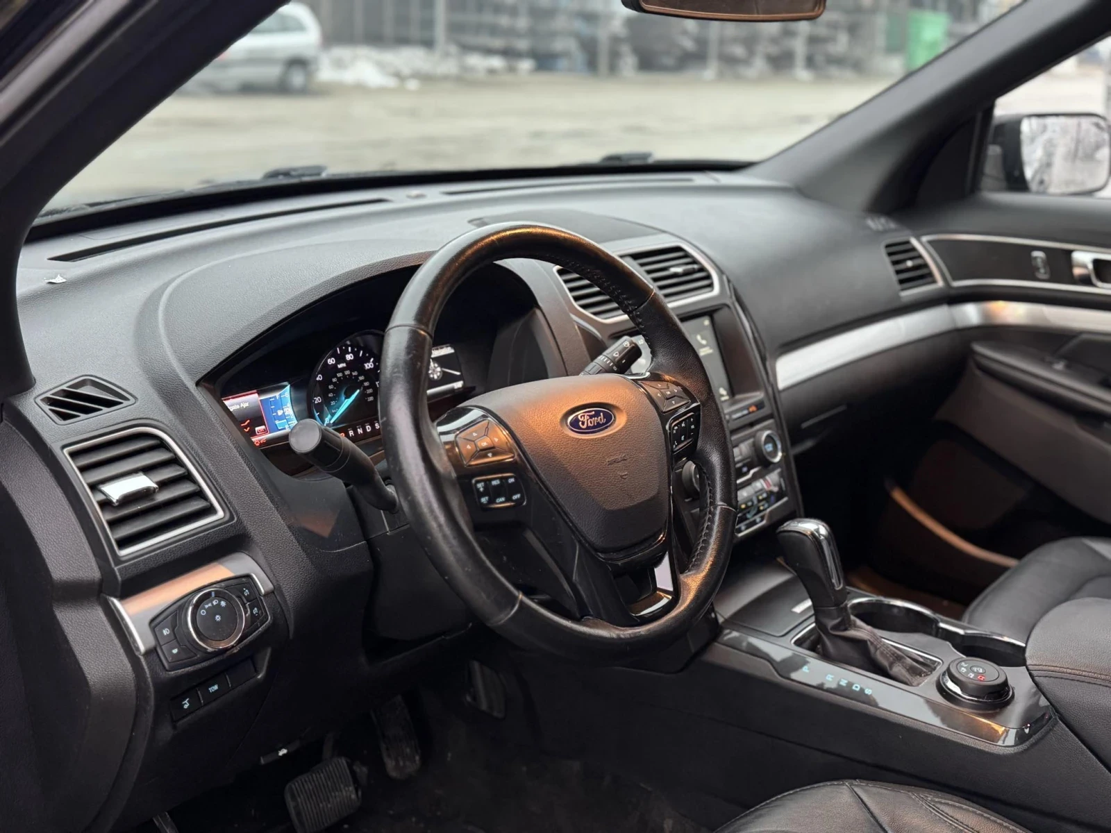 Ford Explorer XLT 3.5 V6 6+ 1 места - изображение 9