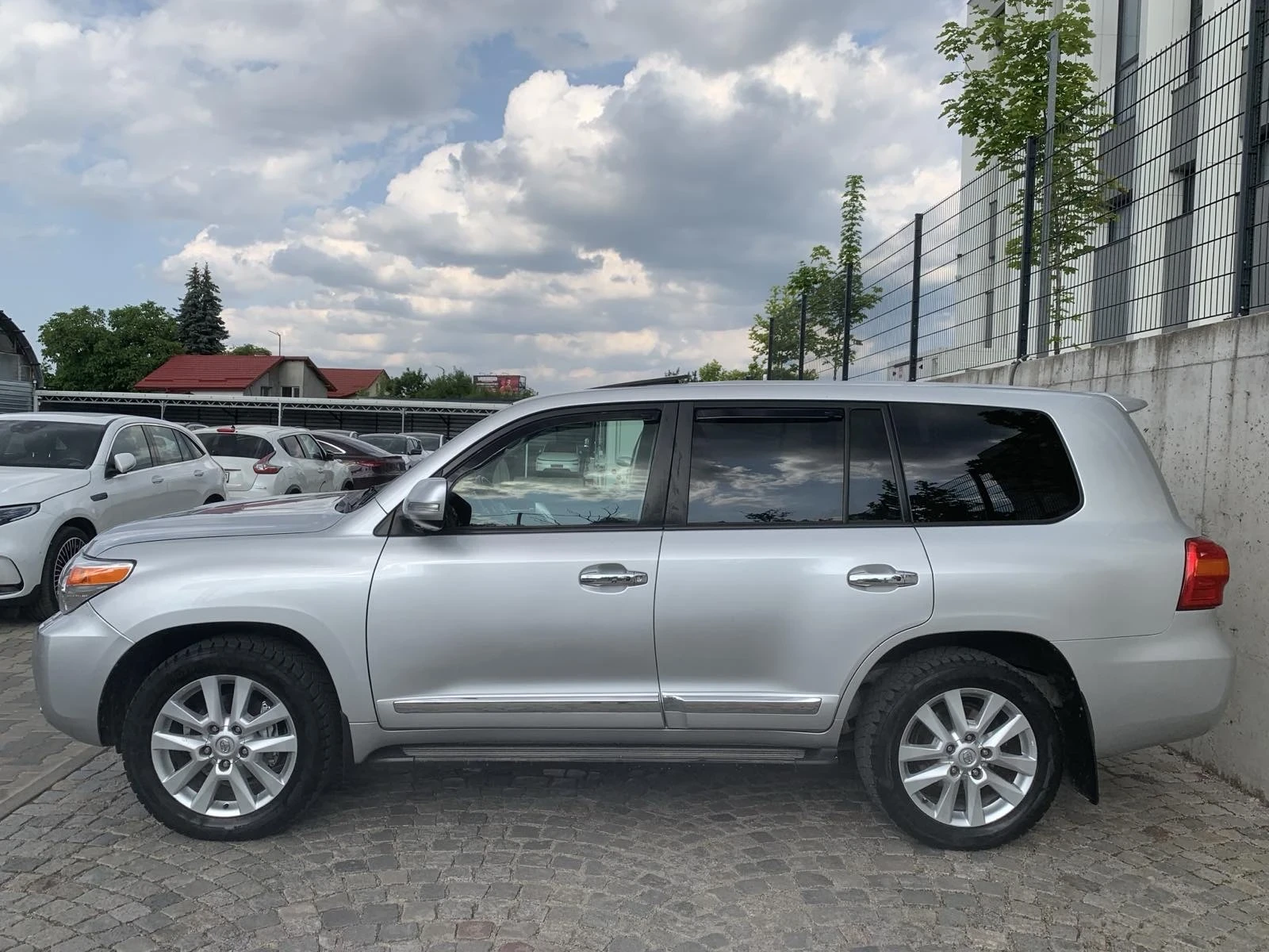 Toyota Land cruiser 200 - изображение 4