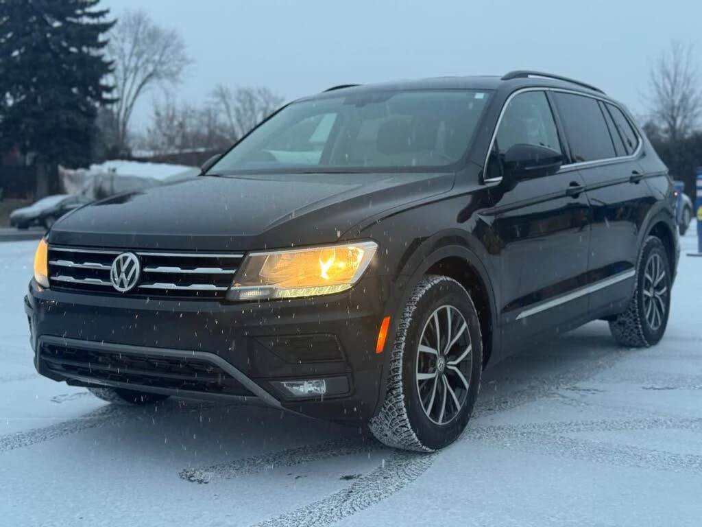 VW Tiguan * 4MOTION* CARPLAY* КАМЕРА* КОЖА* ПОДГРЕВ* , снимка 2 - Автомобили и джипове - 53973595