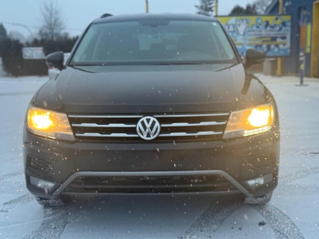 VW Tiguan * 4MOTION* CARPLAY* КАМЕРА* КОЖА* ПОДГРЕВ* , снимка 3 - Автомобили и джипове - 53973595