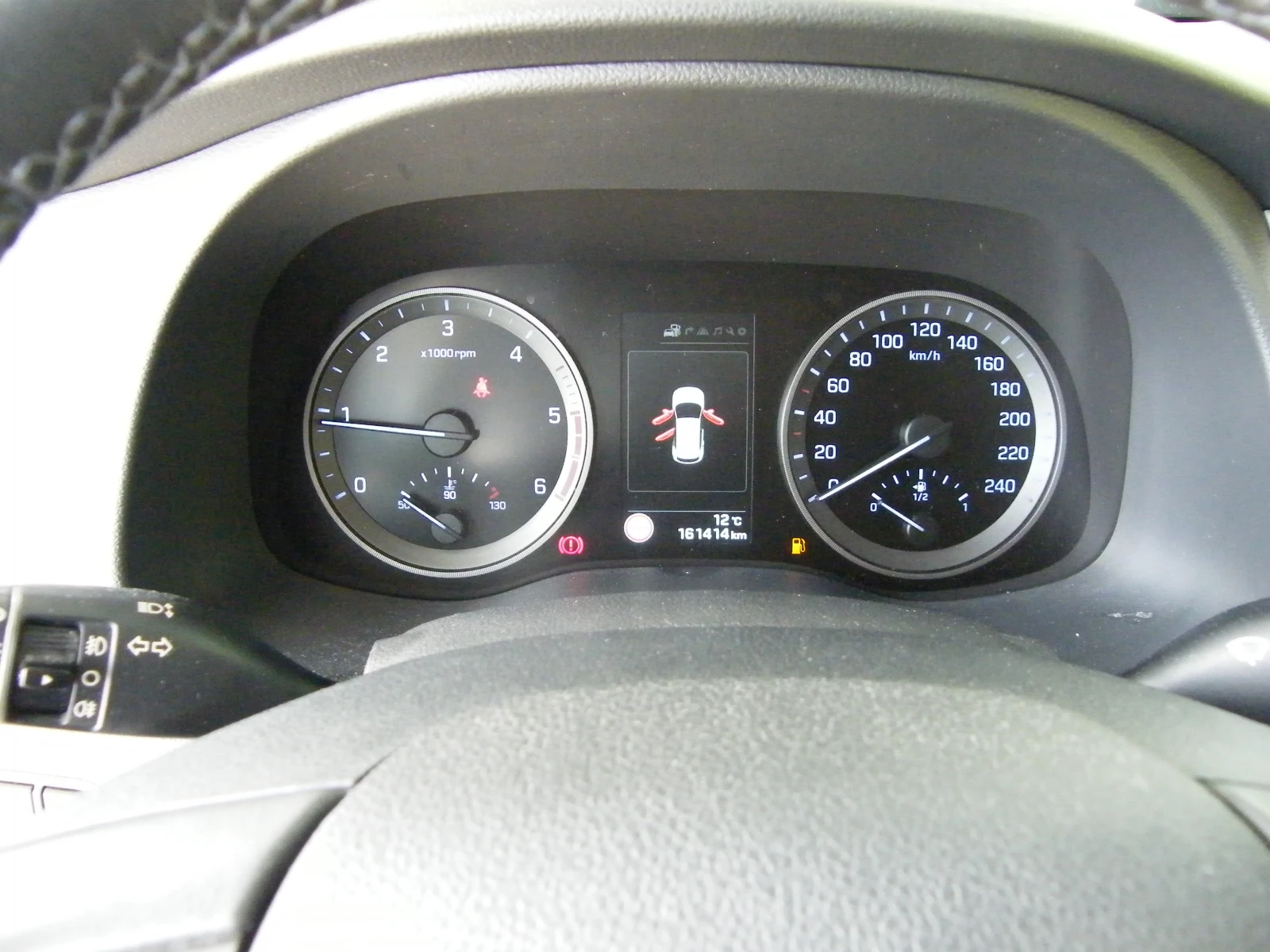 Hyundai Tucson 1.7CRDI EURO 6B, снимка 9 - Автомобили и джипове - 54477621