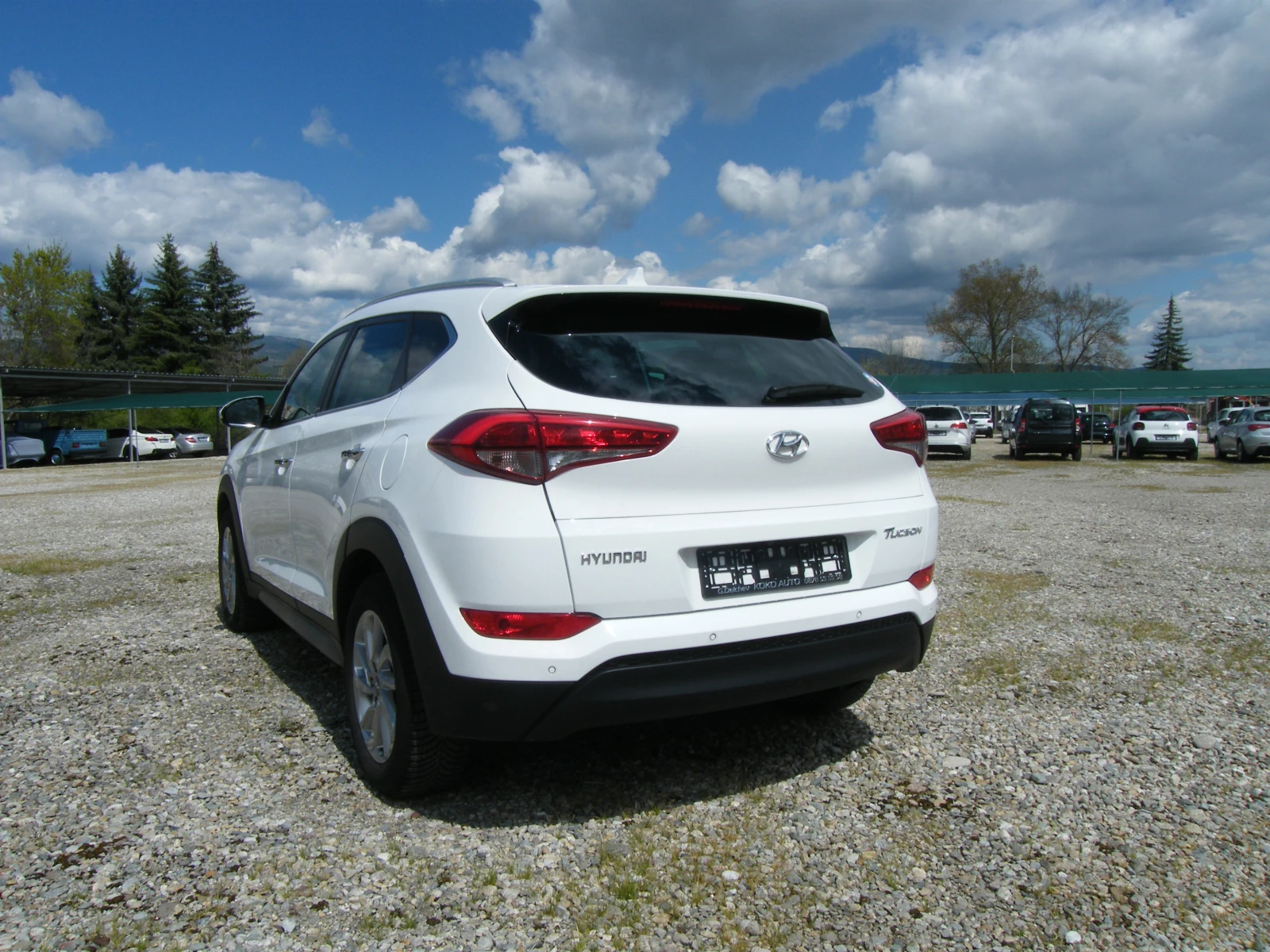 Hyundai Tucson 1.7CRDI EURO 6B, снимка 5 - Автомобили и джипове - 54477621