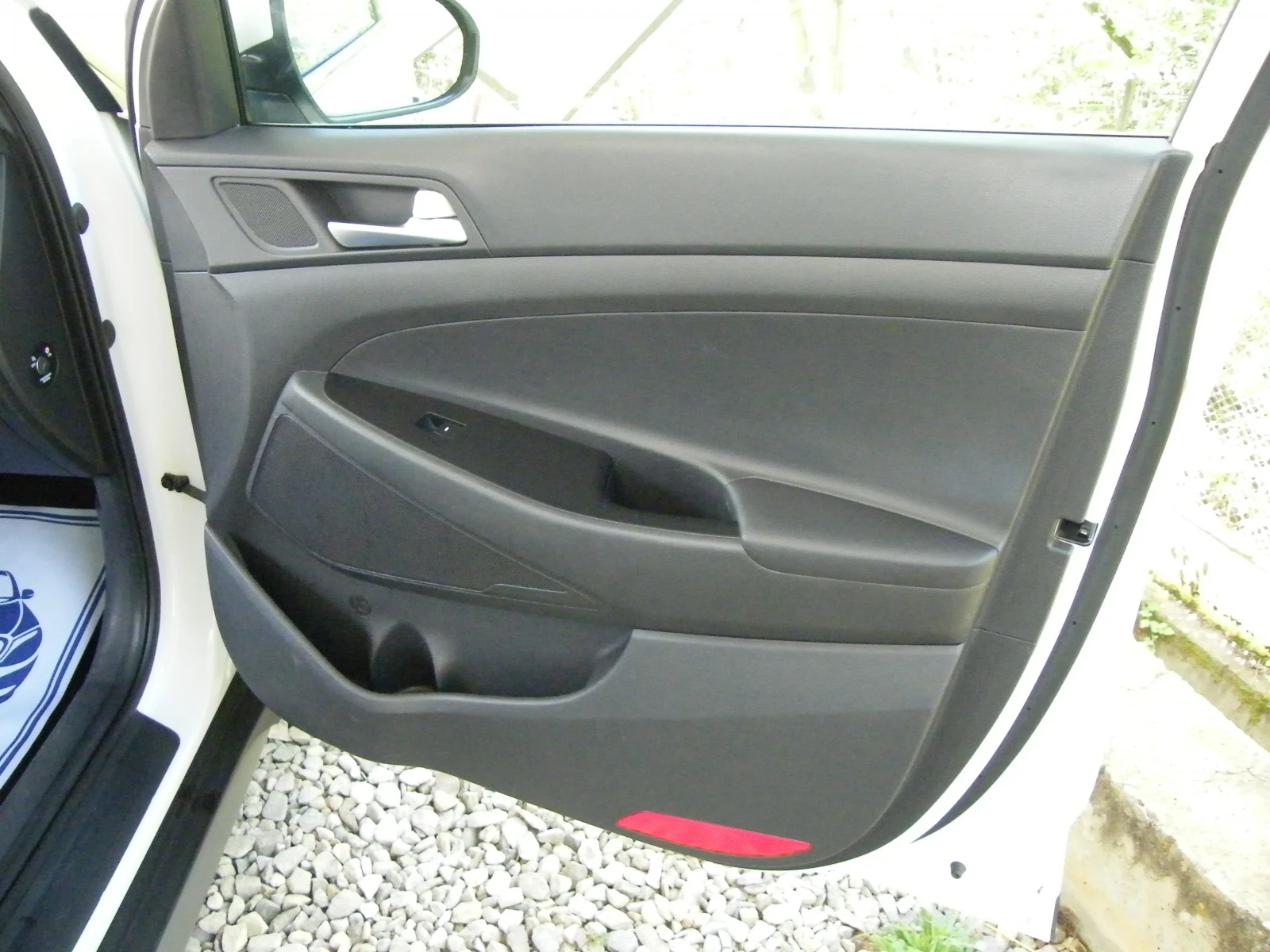 Hyundai Tucson 1.7CRDI EURO 6B, снимка 15 - Автомобили и джипове - 54477621