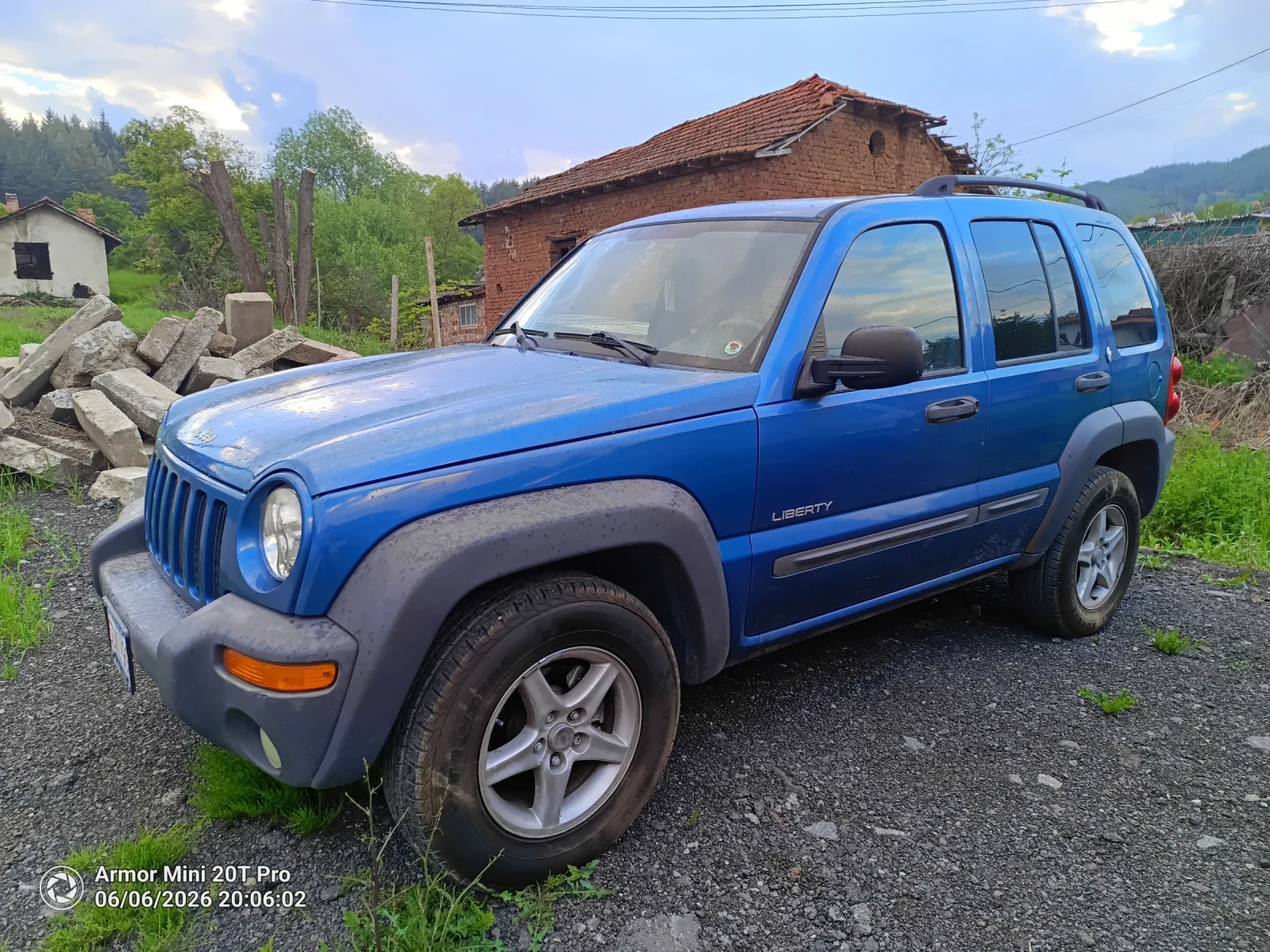 Jeep Cherokee Liberti, снимка 4 - Автомобили и джипове - 54803601
