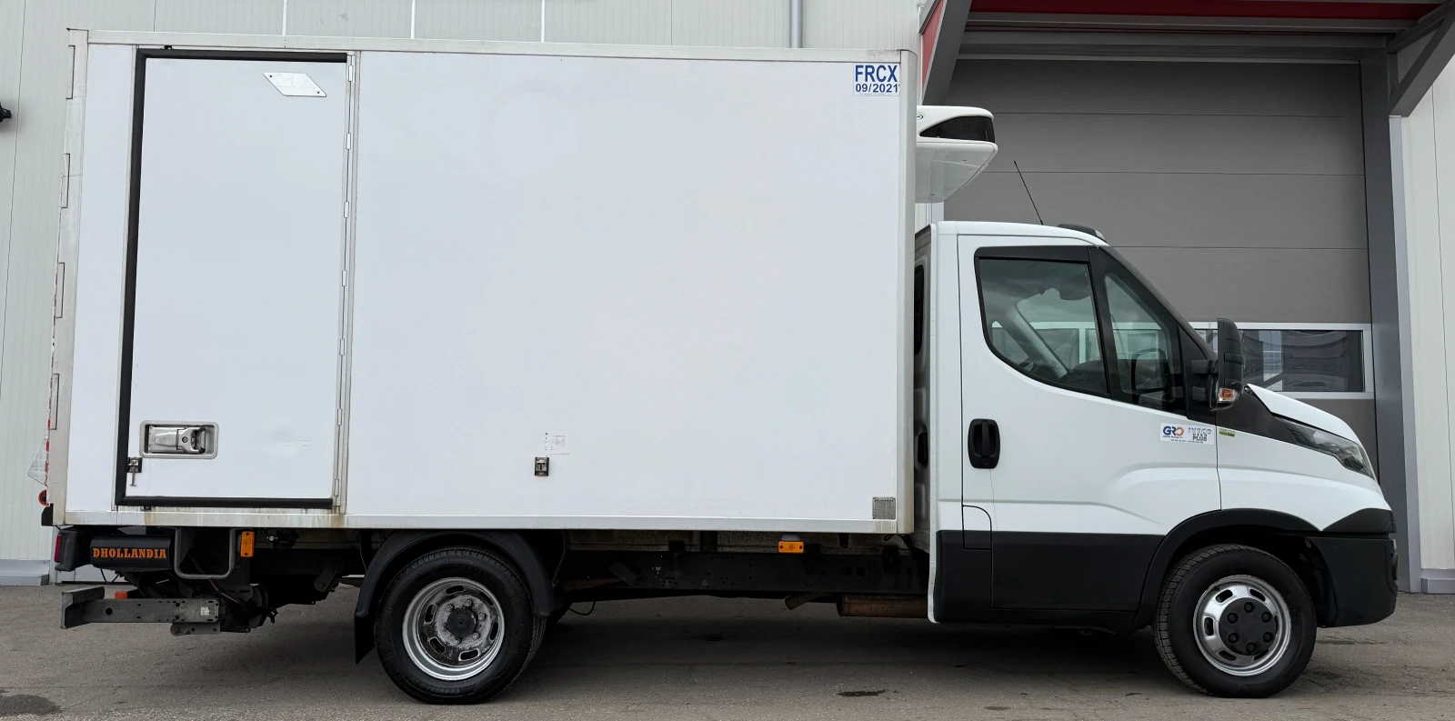 Iveco Daily Хладилен + Странична врата + Падащ Борд + Външно 2, снимка 9 - Бусове и автобуси - 53904897