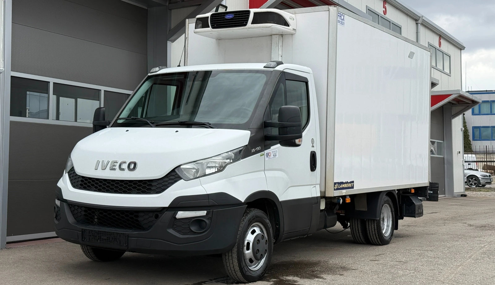 Iveco Daily Хладилен + Странична врата + Падащ Борд + Външно 2