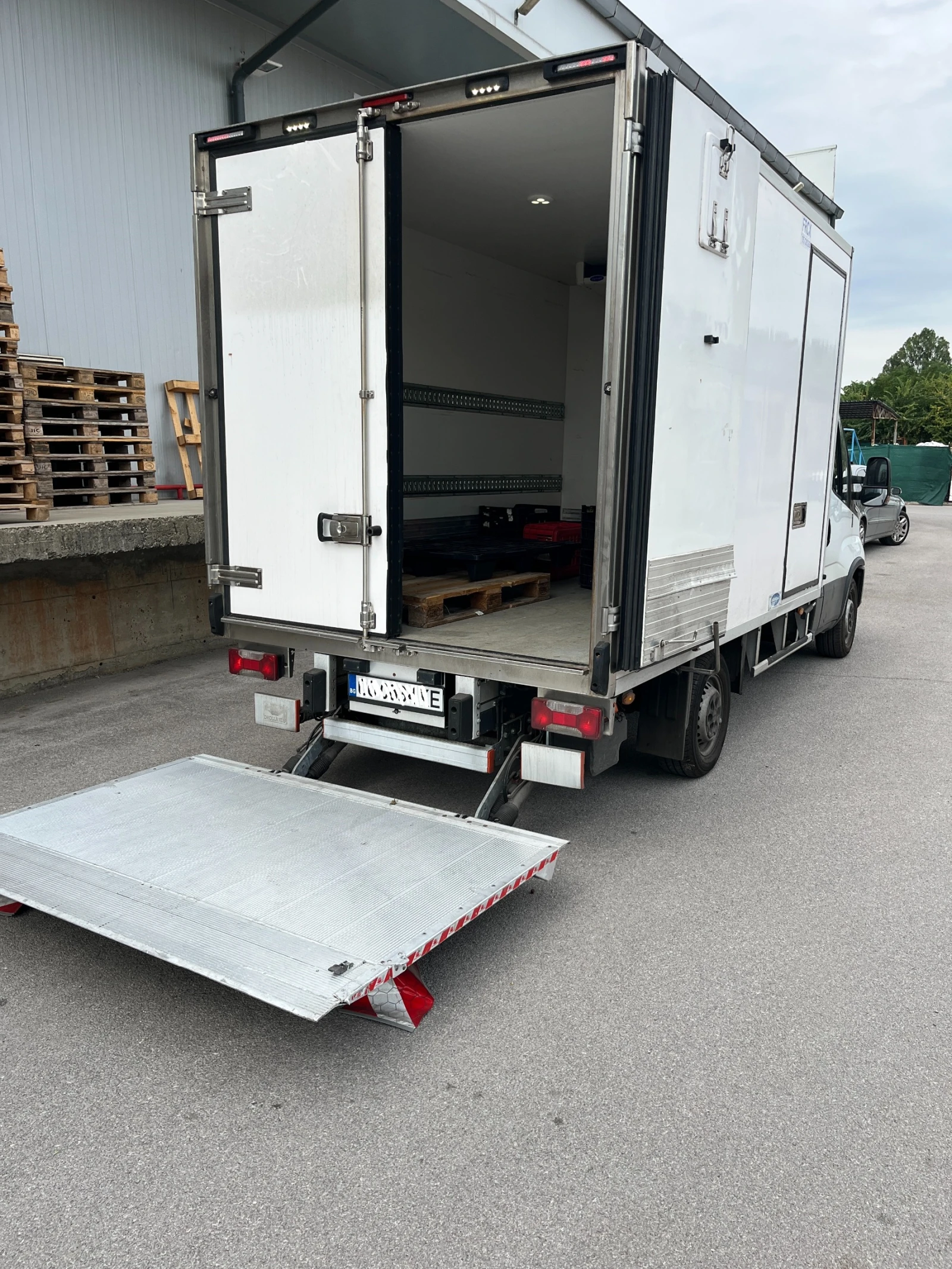 Iveco Daily 35 14, снимка 7 - Бусове и автобуси - 55406097