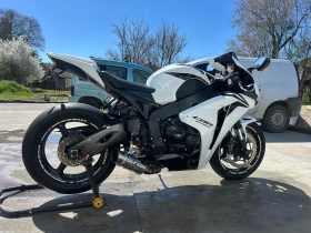 Honda Cbr 1000RR, снимка 1