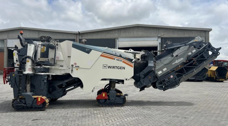 Асфалтополагаща машина Друга марка, снимка 4 - Индустриална техника - 50268320