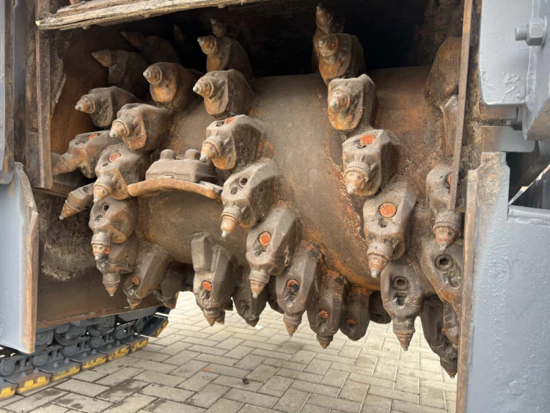 Асфалтополагаща машина Друга марка, снимка 6 - Индустриална техника - 50268320