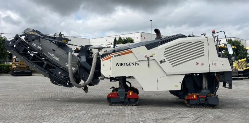 Асфалтополагаща машина Друга марка, снимка 2 - Индустриална техника - 50268320