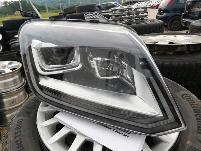 Светлини за VW Amarok, снимка 1 - Части - 26863511