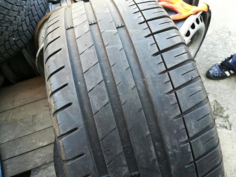 Гуми Летни 225/40R18, снимка 2 - Гуми и джанти - 21465716