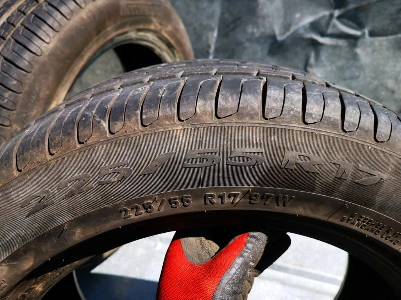 Гуми Летни 225/55R17, снимка 3 - Гуми и джанти - 25855469