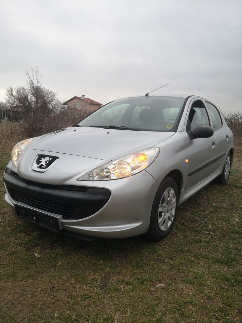 Peugeot 206 1, 1i Отлична , снимка 5 - Автомобили и джипове - 46288648