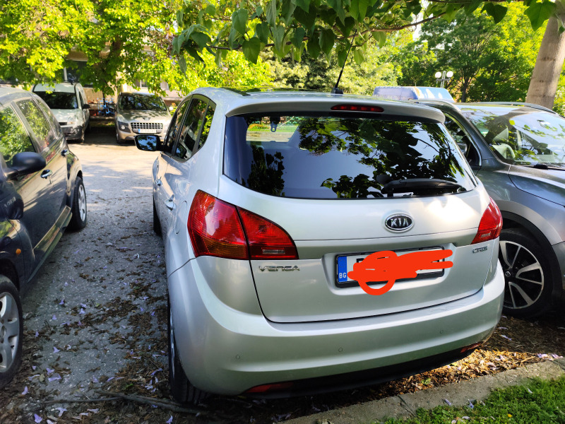 Kia Venga 1.6 CRDI, снимка 6 - Автомобили и джипове - 46369716