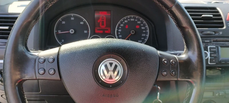 VW Golf 1.9tdi, снимка 5 - Автомобили и джипове - 47377414