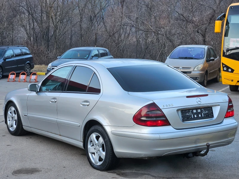 Mercedes-Benz E 220, снимка 3 - Автомобили и джипове - 48865121