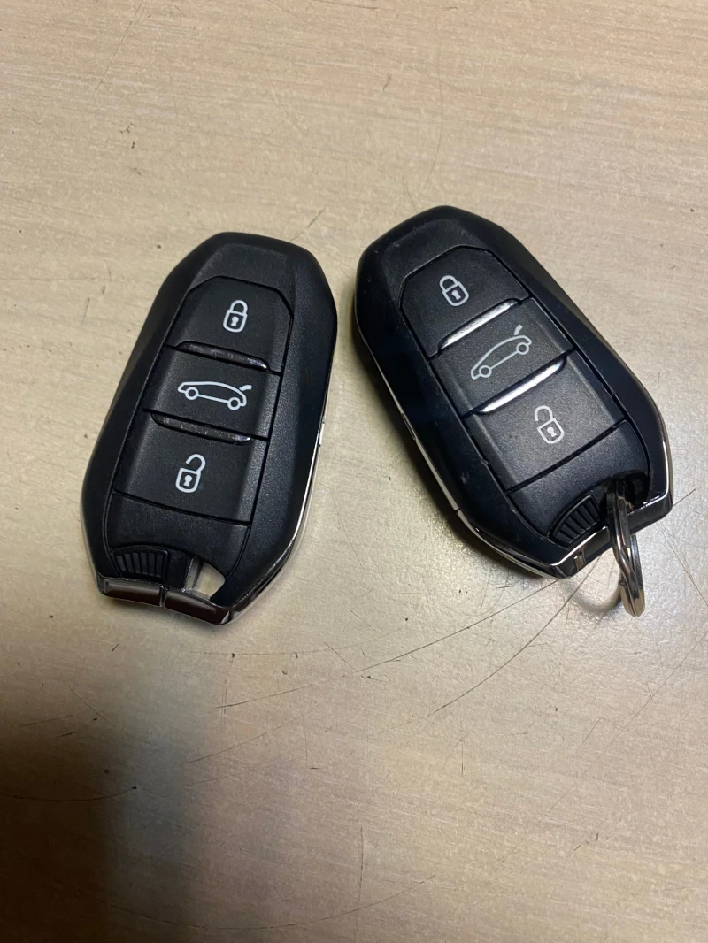 Peugeot 308 1.5HDI 40хил км!, снимка 17 - Автомобили и джипове - 51065478