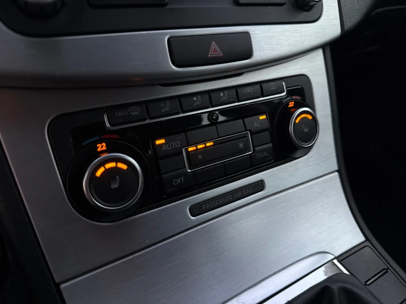 VW Passat 2.0TDi Highline , снимка 12 - Автомобили и джипове - 51818319