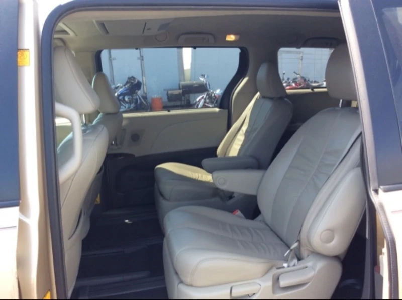 Toyota Sienna XLE limited 2011, снимка 5 - Автомобили и джипове - 52198526