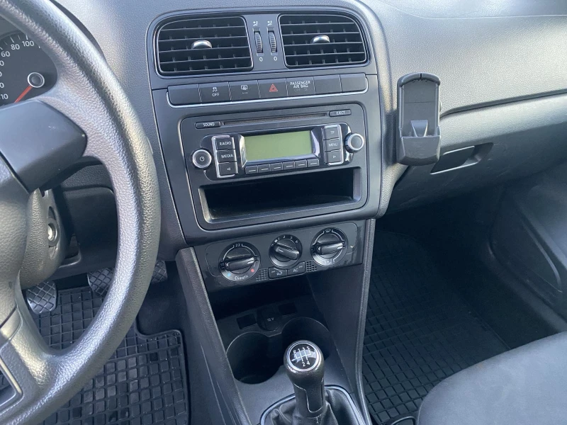 VW Polo 1.6 tdi 90hp, снимка 9 - Автомобили и джипове - 52265001