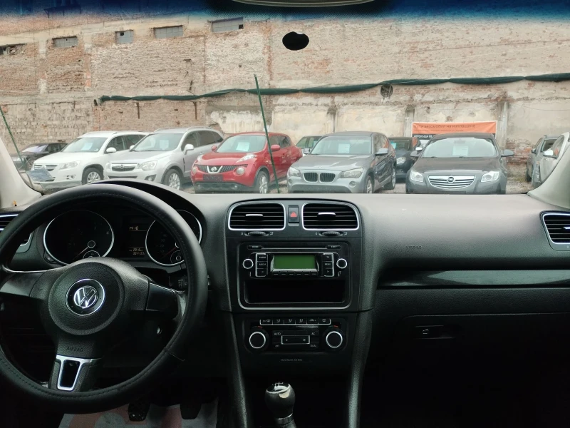 VW Golf 1.6TDI 105kc, снимка 13 - Автомобили и джипове - 52395653