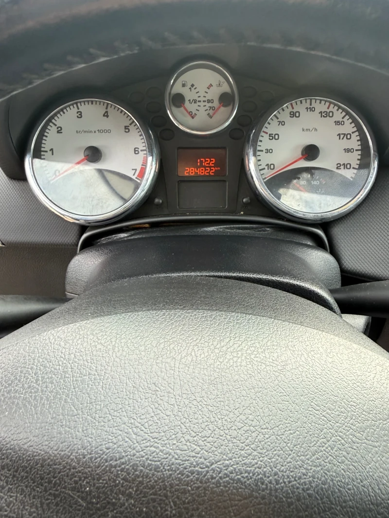 Peugeot 207 1.4i, снимка 11 - Автомобили и джипове - 53131649