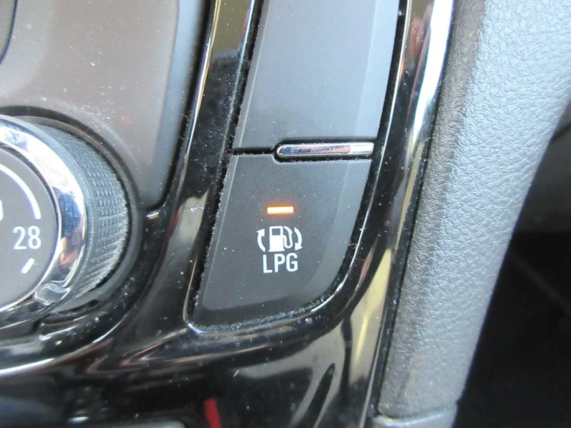 Opel Mokka X 1.4 B/GAZ navi, снимка 10 - Автомобили и джипове - 53198259