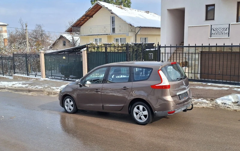 Renault Grand scenic 1.9dCi 7 местен 6 скорости 130кс Теглич Парктроник, снимка 11 - Автомобили и джипове - 53360830