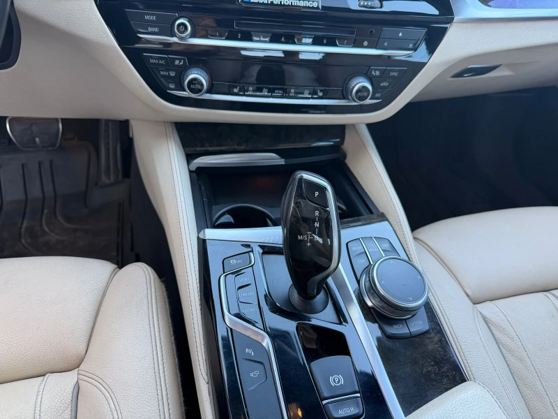 BMW 540 M* SPORT* LINE* ХЕДЪП* МЪРТВА* ТОЧКА* LANE* ASSIST, снимка 11 - Автомобили и джипове - 53453979