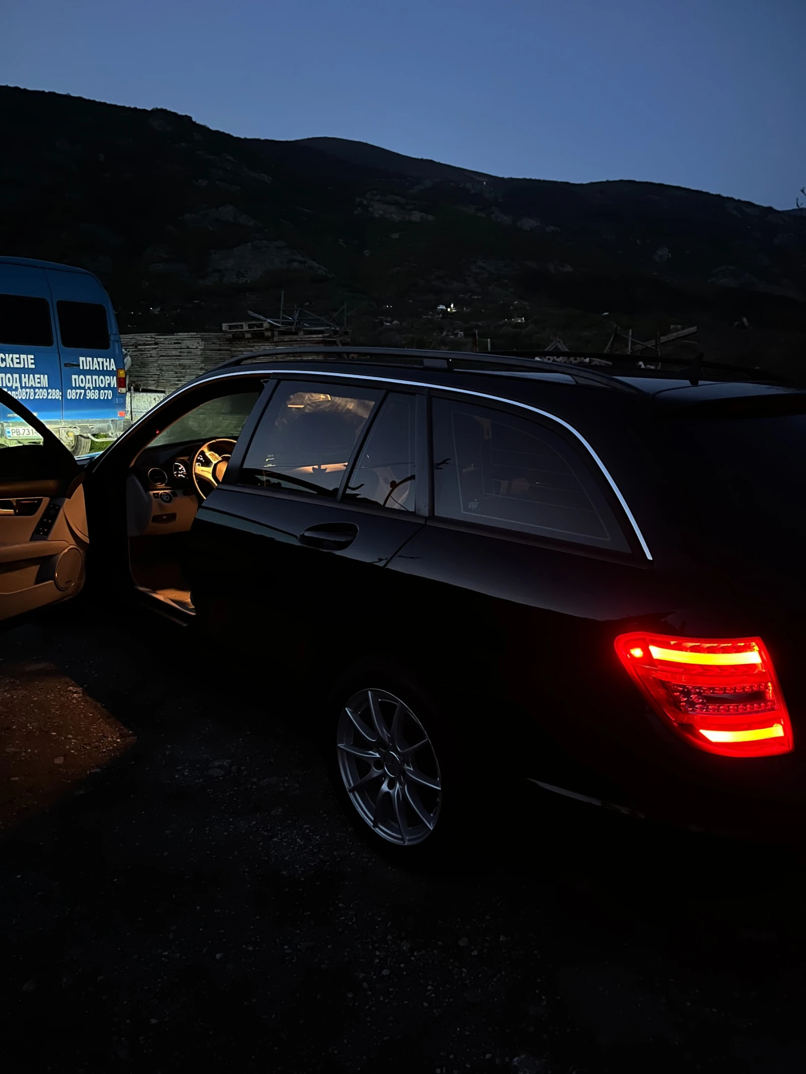 Mercedes-Benz C 220 Сменена верига/Ксенон/Бяла кожа/Много екстри - изображение 7