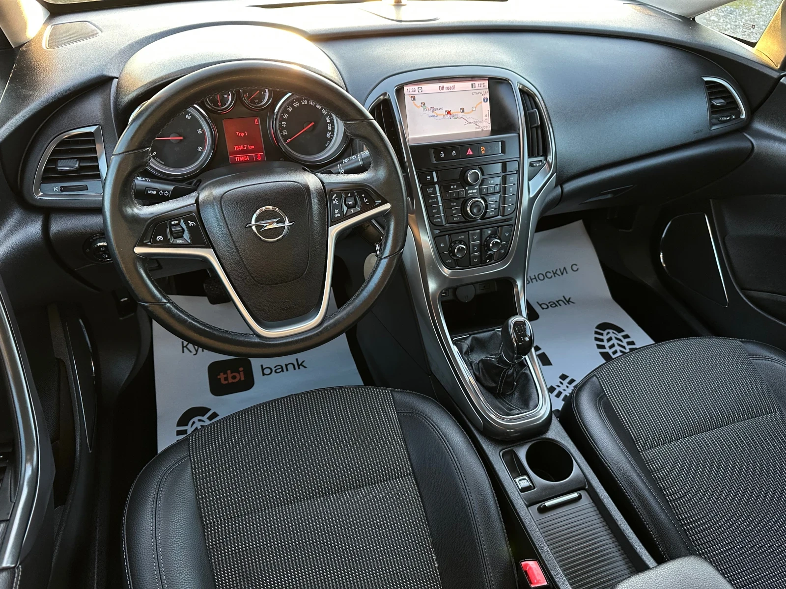 Opel Astra 1.7CDTi COSMO NAVi - изображение 10