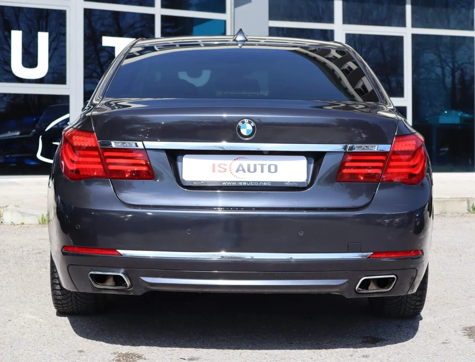 BMW 750 IL/xDrive/Камера/Шибедах/HuD/Distronic - изображение 5