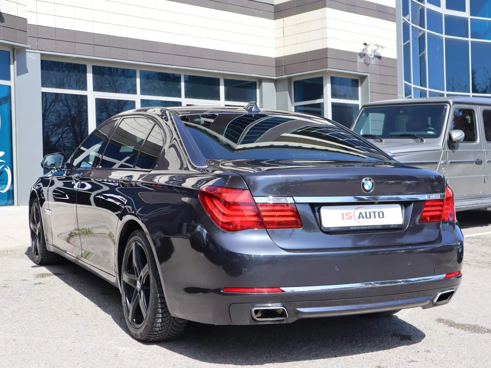 BMW 750 IL/xDrive/Камера/Шибедах/HuD/Distronic - изображение 6
