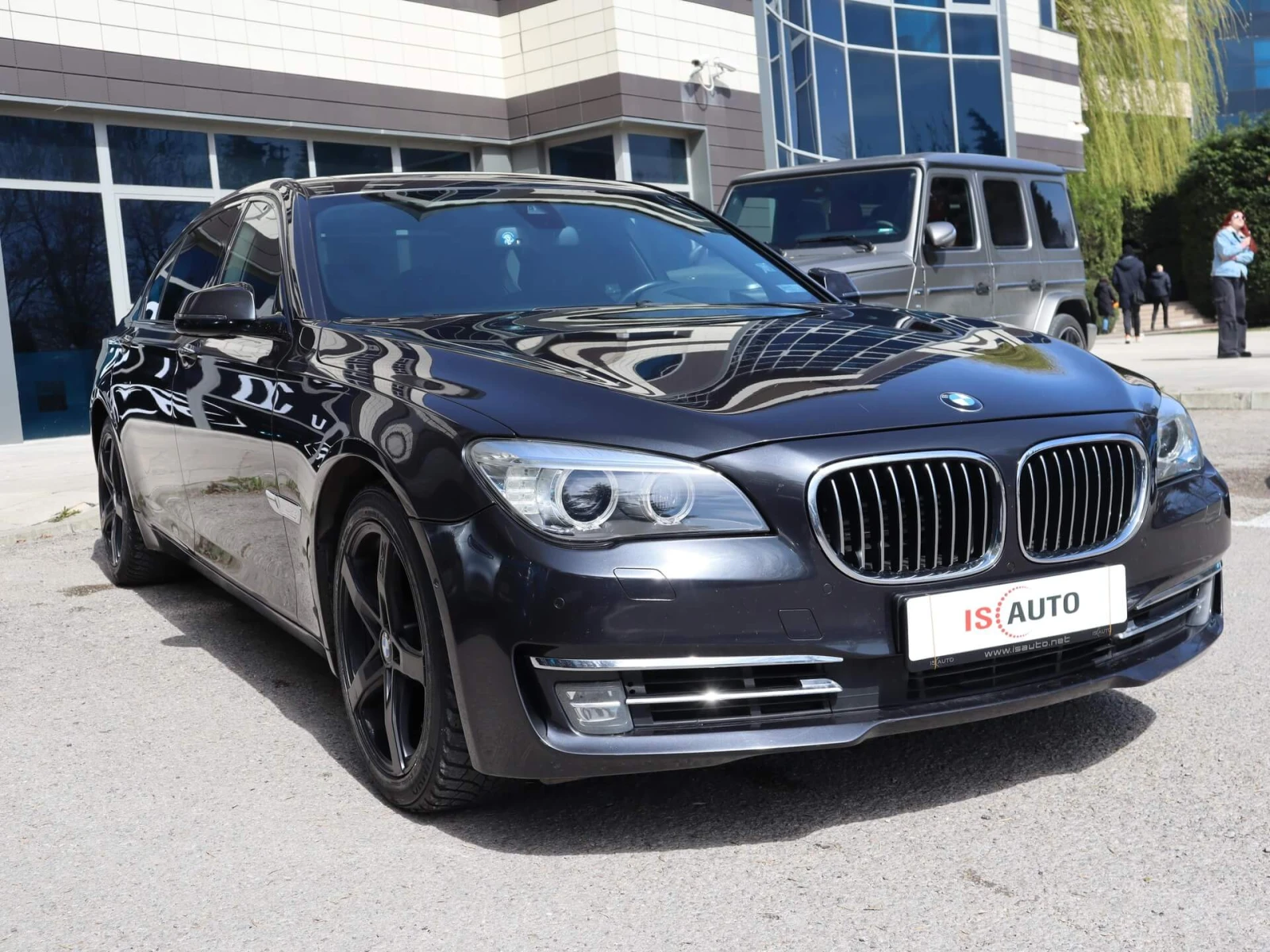 BMW 750 IL/xDrive/Камера/Шибедах/HuD/Distronic - изображение 3