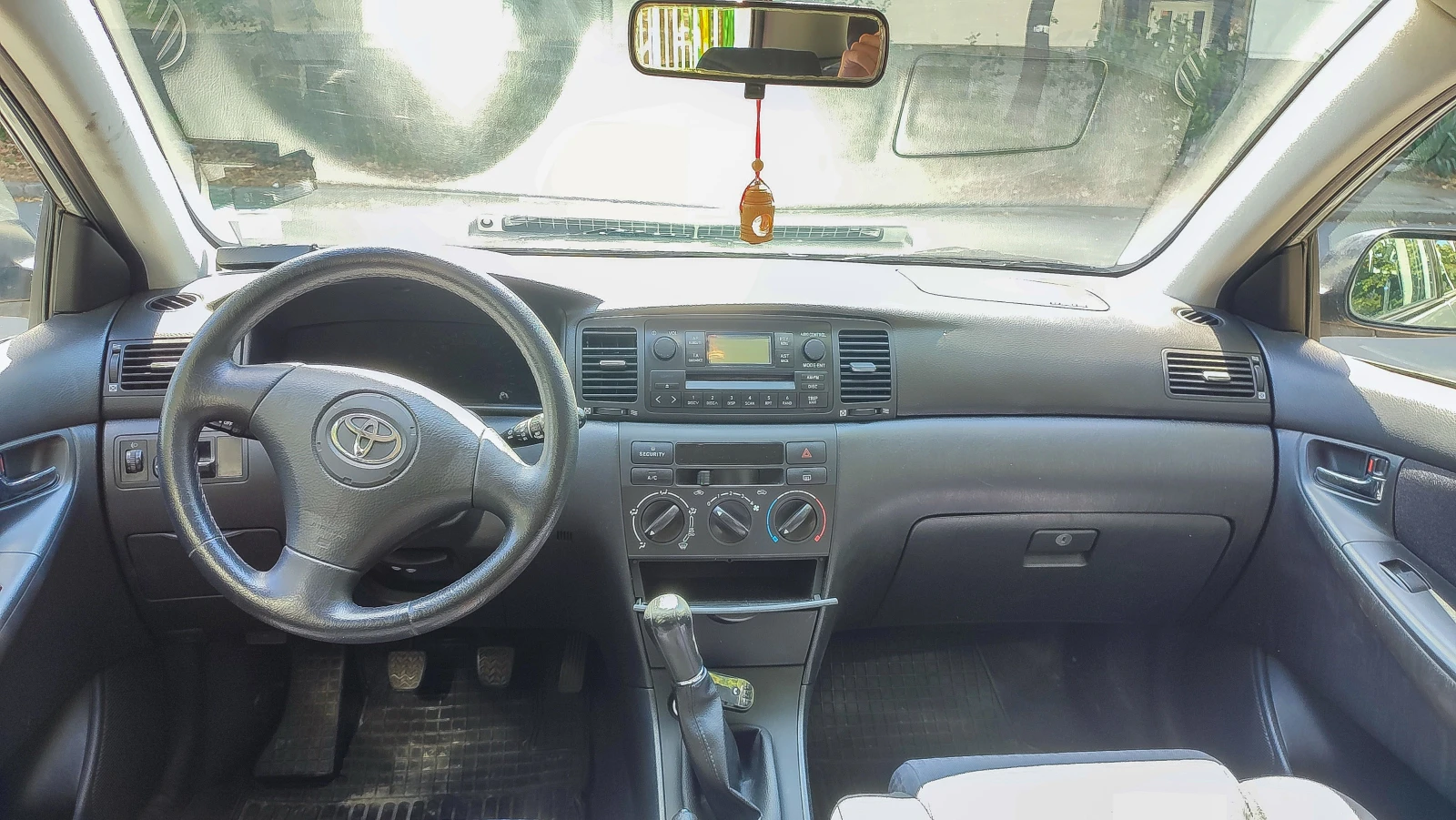 Toyota Corolla 2.0  | Mobile.bg — изображение 11