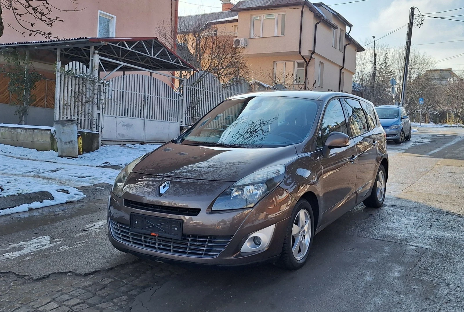 Renault Grand scenic 1.9dCi 7 местен 6 скорости 130кс Теглич Парктроник - изображение 2
