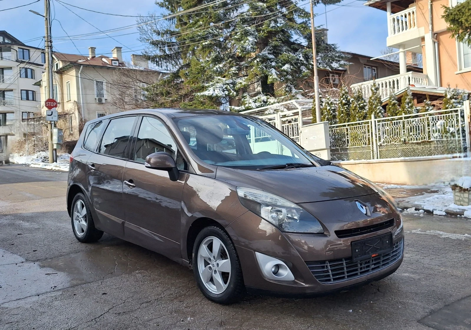 Renault Grand scenic 1.9dCi 7 ������ 6 �������� 130�� ������ ���������� | Mobile.bg � ����������� 1