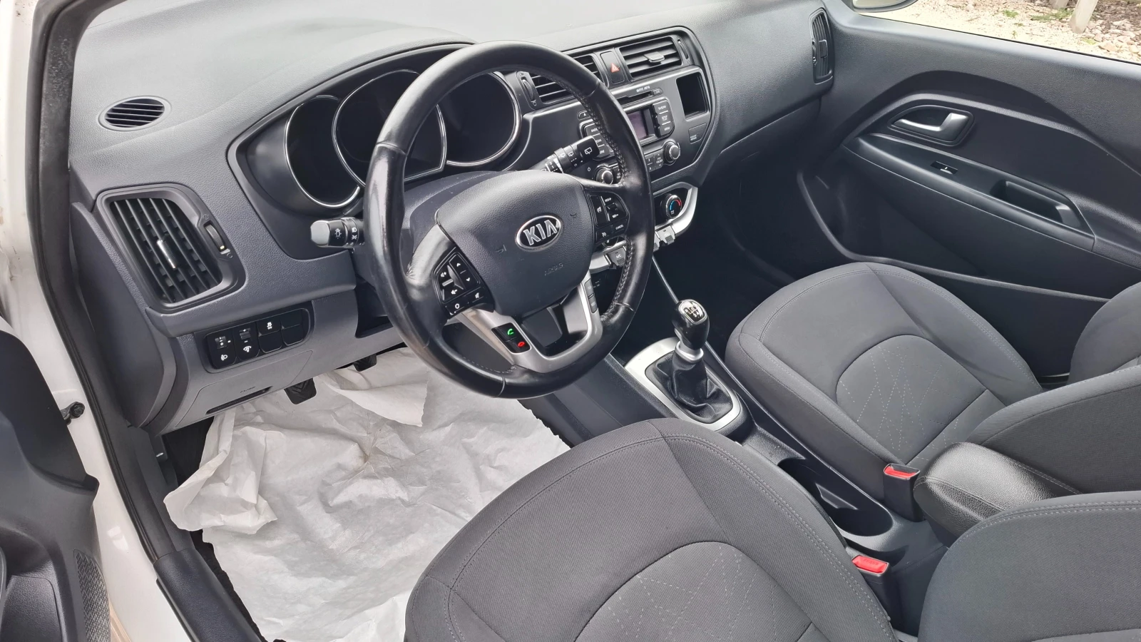 Kia Rio 1.1 CRDI - изображение 7