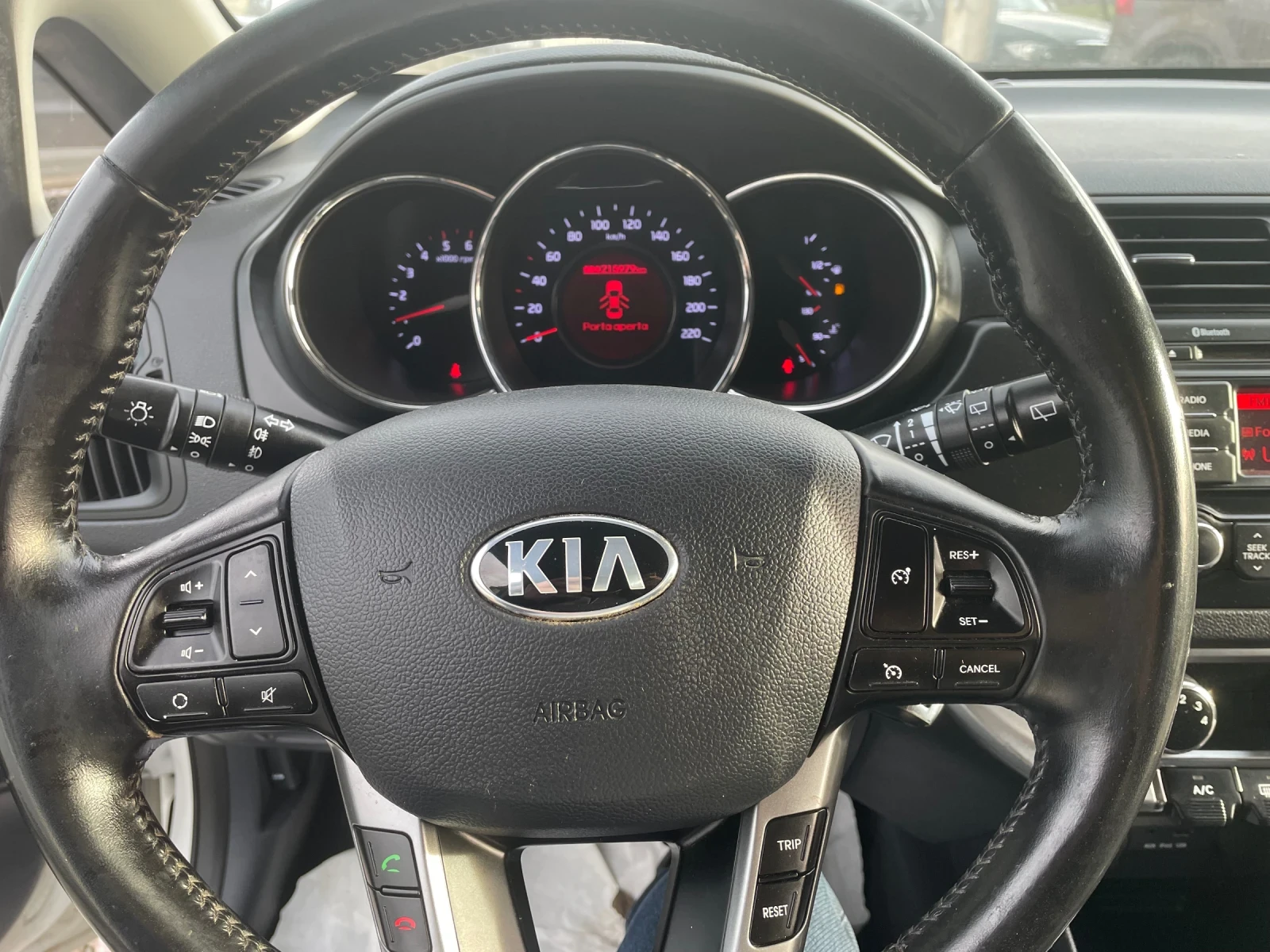 Kia Rio 1.1 CRDI - изображение 8