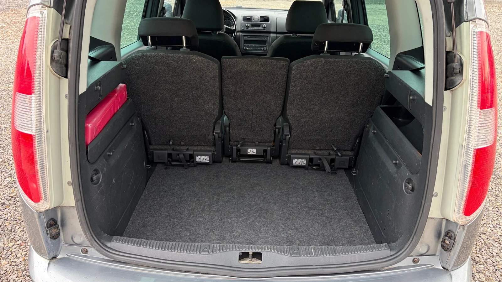 Skoda Roomster 1.6TDI* 90HP* FACELIFT, снимка 12 - Автомобили и джипове - 54045806